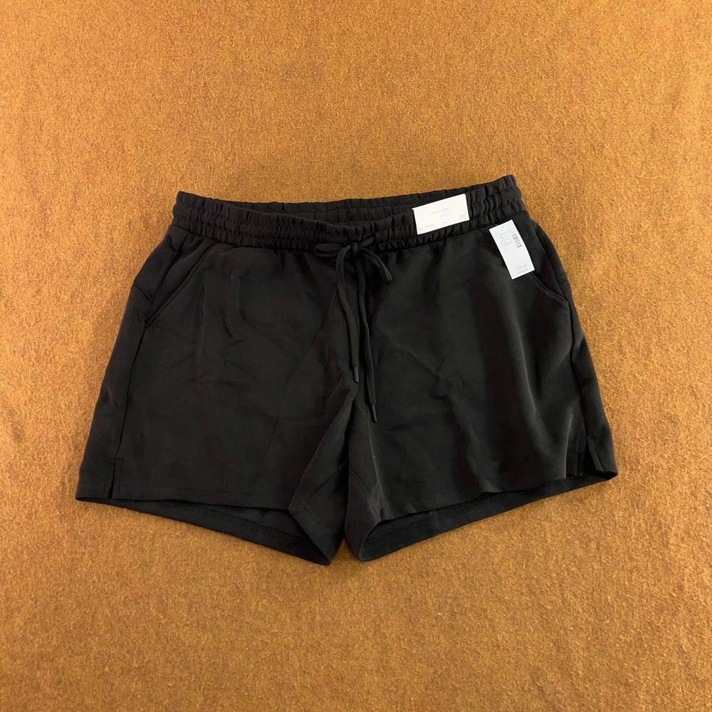 Maurices Womens 0X Black Drawstring Elastic Waist Pockets Casual Shorts NWT